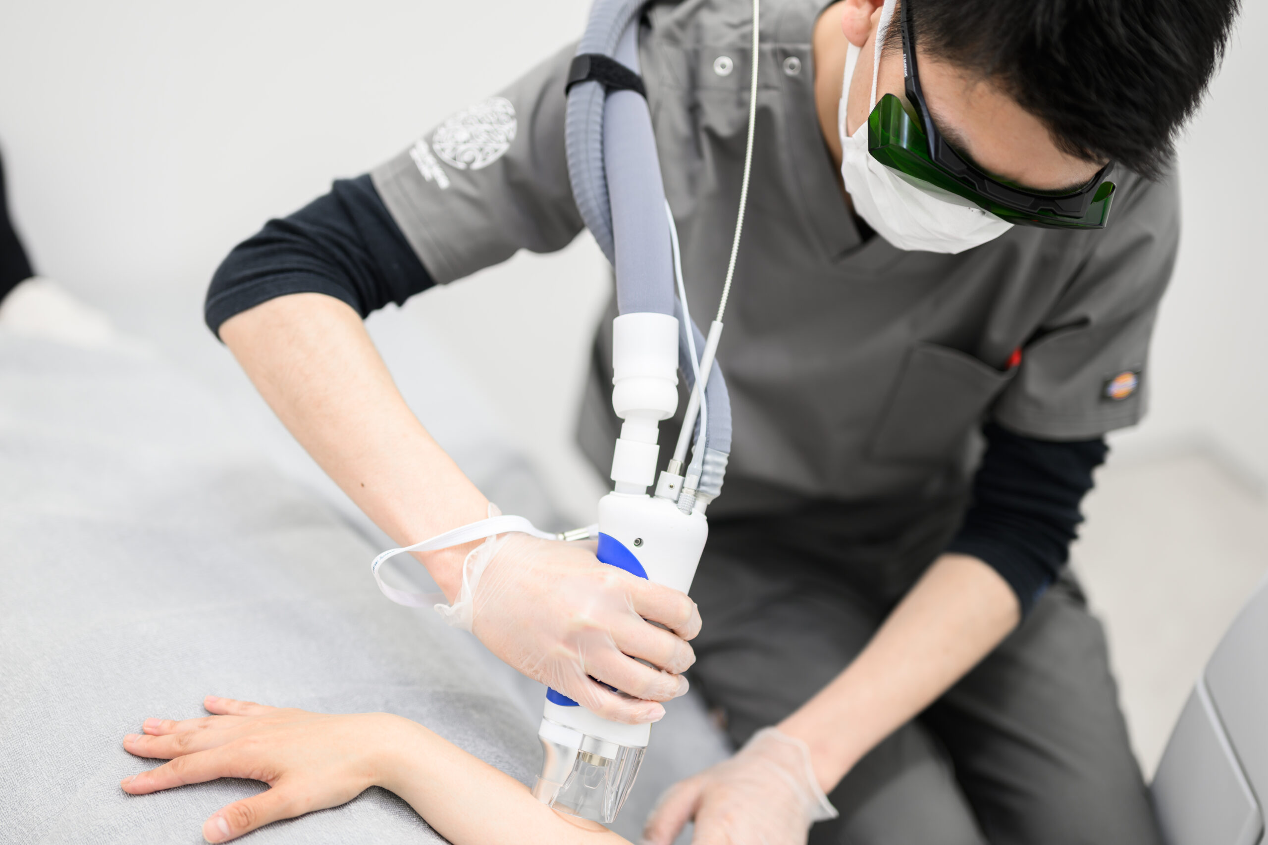 秋から始める医療脱毛。来年の夏に向けて今から準備しませんか？